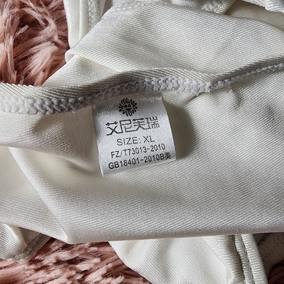 Deep V-Neck Fringe Wing Strap Backless One Piece Bathing Suit - Picture 5 of 5